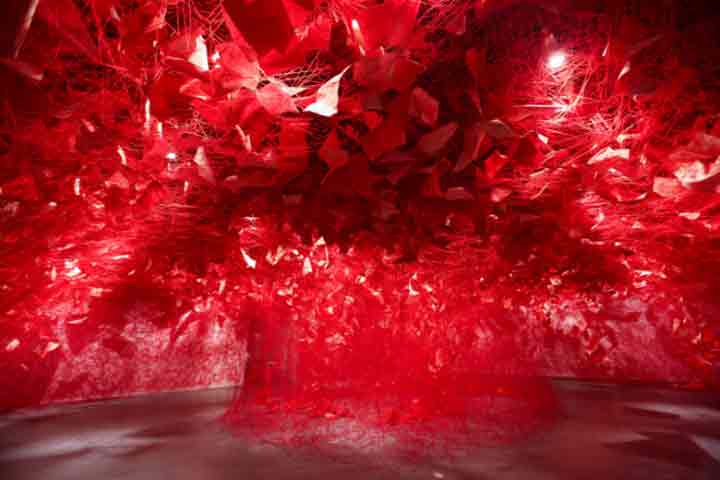 Chiharu Shiota - installation 2