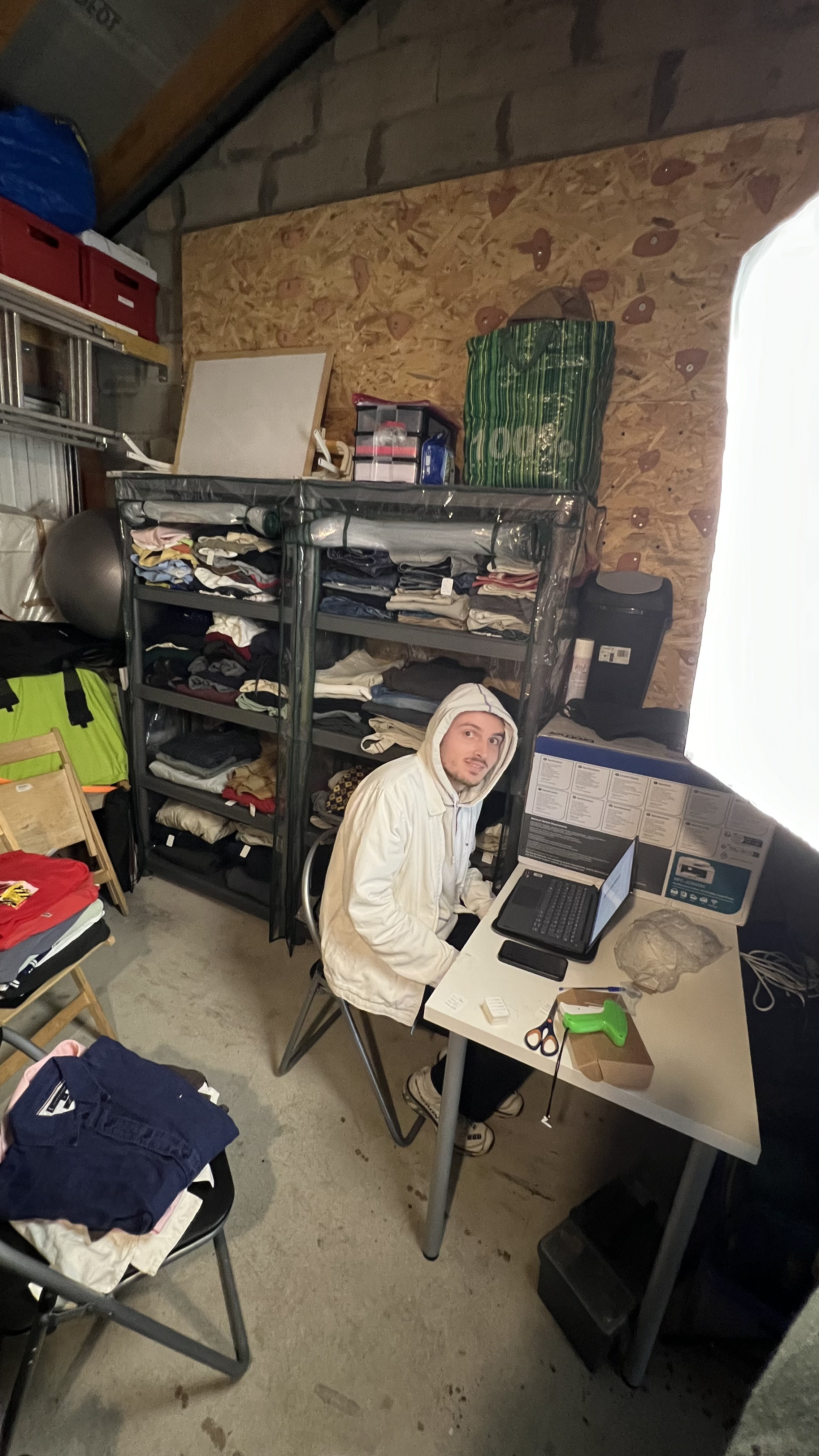 Vide-dressing solidaire